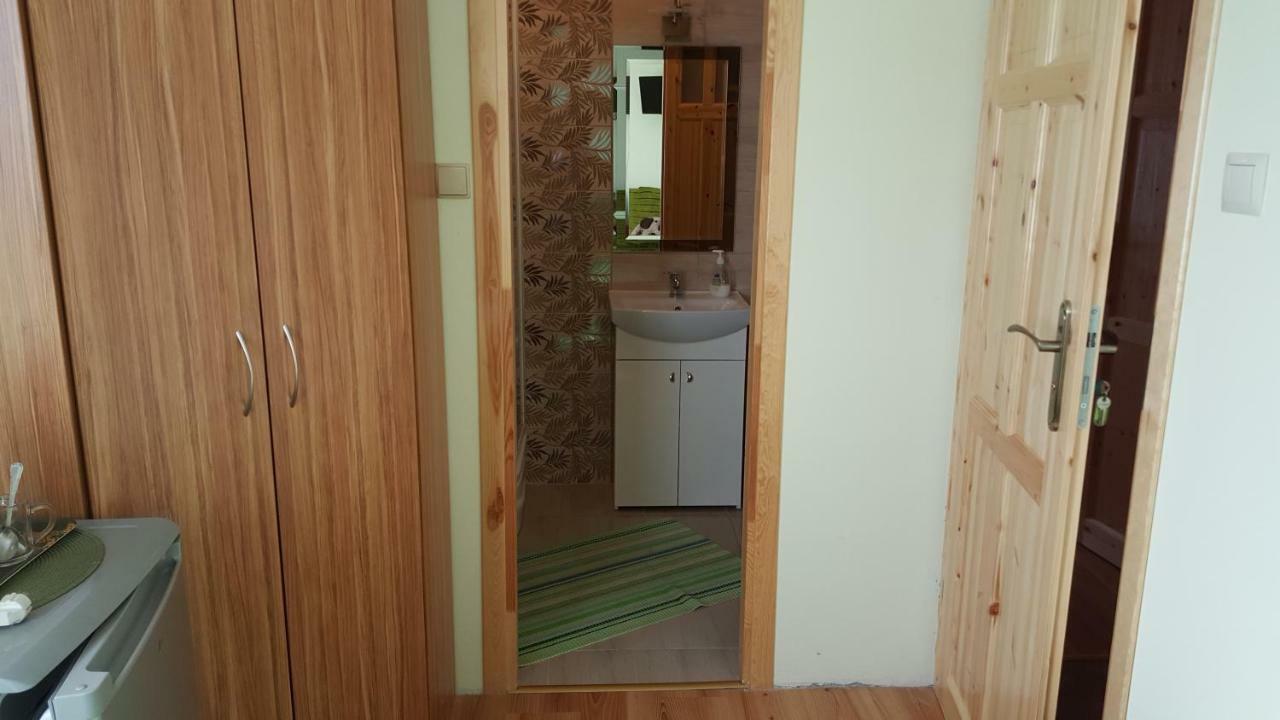 "U Izy" Pokoje Goscinne I Przyczepy Campingowe Mielno  Εξωτερικό φωτογραφία